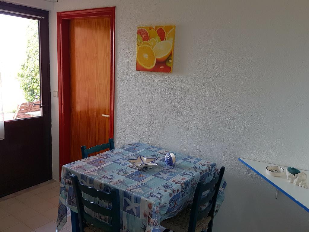 Melina'S Apartments Kalavárda Екстериор снимка