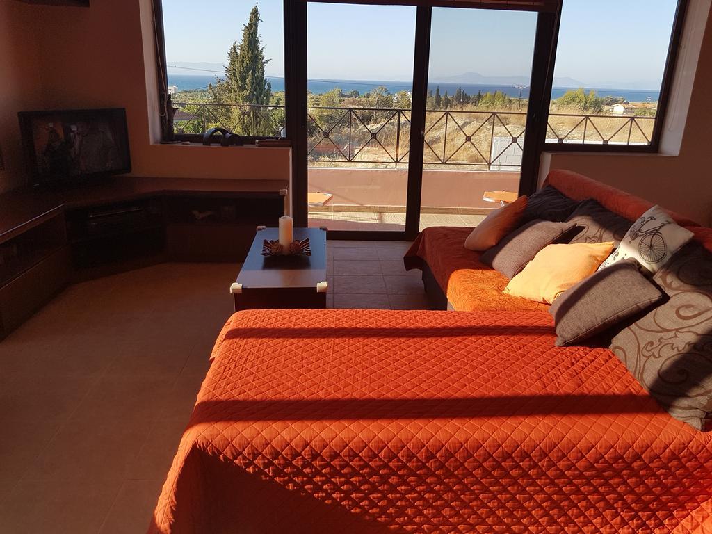 Melina'S Apartments Kalavárda Екстериор снимка