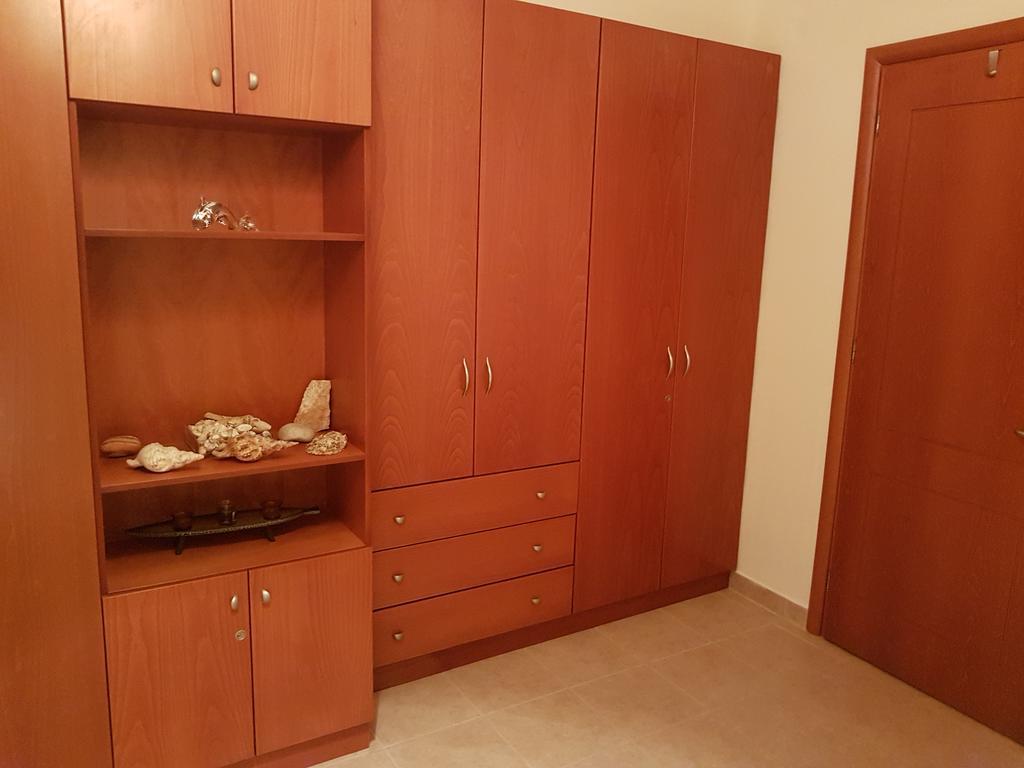 Melina'S Apartments Kalavárda Екстериор снимка