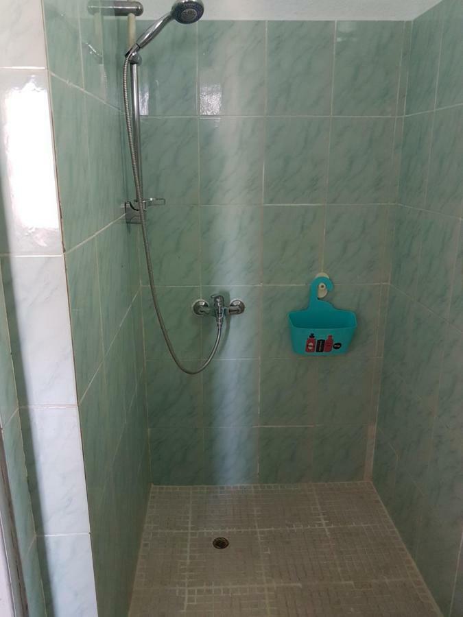Melina'S Apartments Kalavárda Екстериор снимка