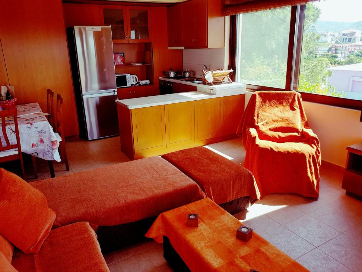 Melina'S Apartments Kalavárda Екстериор снимка