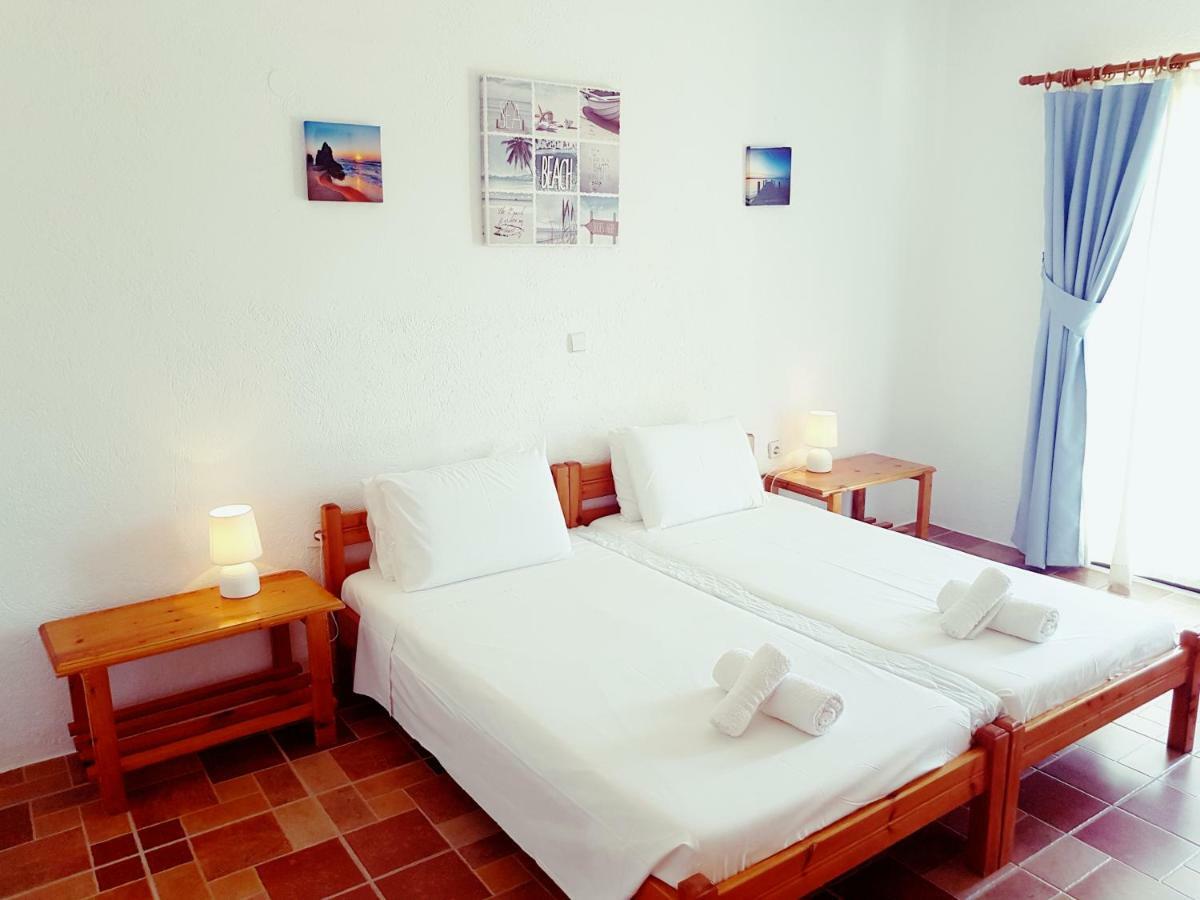 Melina'S Apartments Kalavárda Екстериор снимка